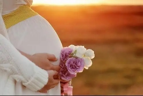 試管嬰兒移植后腹痛是怎么回事？如何處理？
